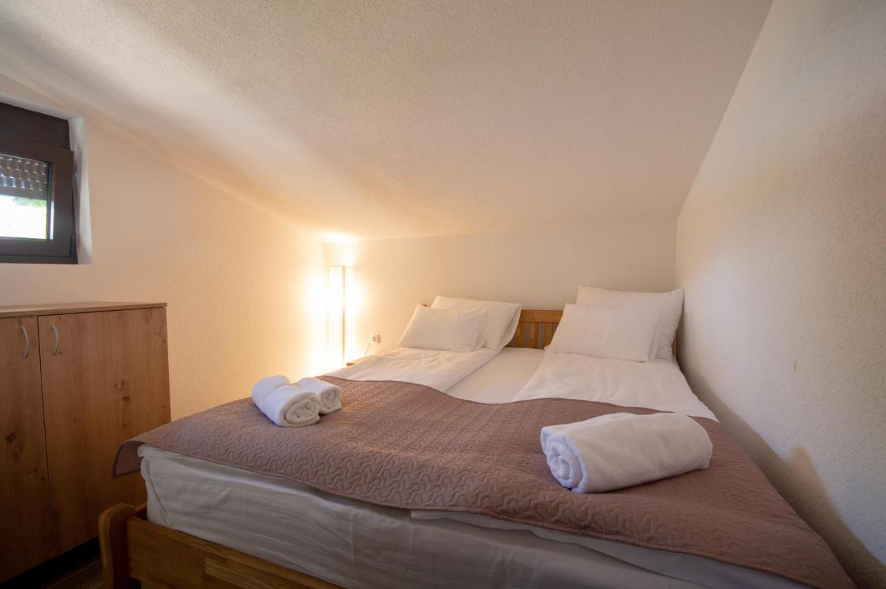 Mali Zvornik Montekarlo Na Drini Bed & Breakfast エクステリア 写真